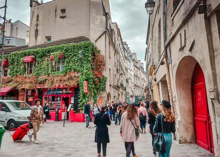 Marais, Sainte-croix Bretonnerie 2 - 4 Places