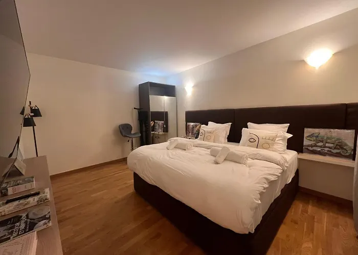 Marais, Sainte-croix Bretonnerie 2 - 4 Places